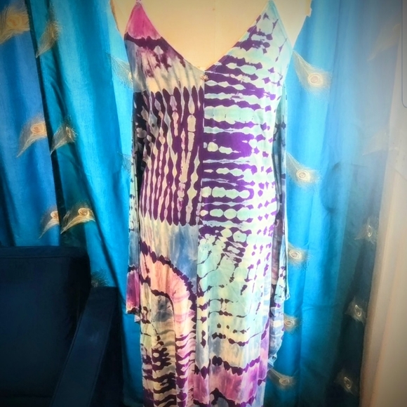 Multicolored Tie-Dye Sleeveless Dress - Picture 5 of 10